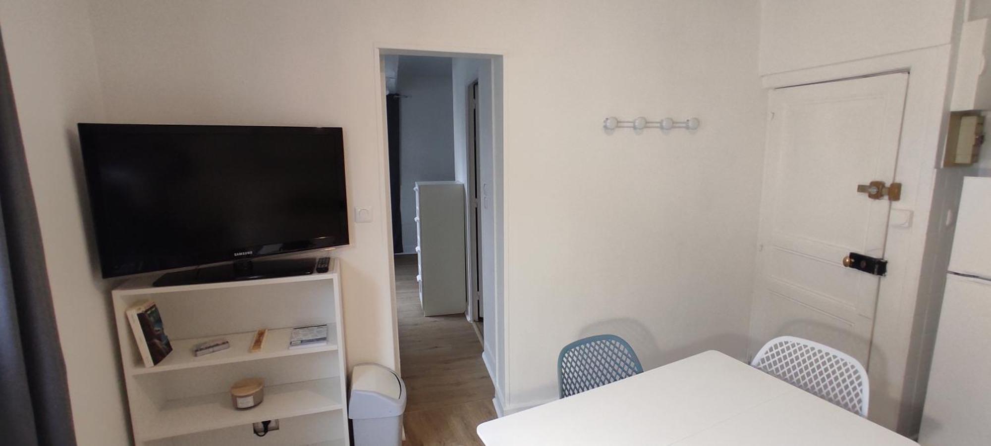 Appartement Cosy Plein Centre Conches-en-Ouche Eksteriør bilde